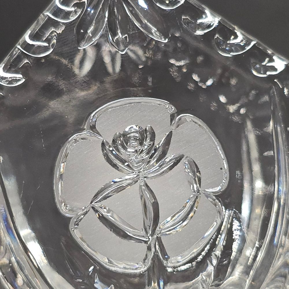 Vintage Cut Crystal Glass Triangle Napkin Holder Frosted Rose Accent - Picture 9 of 10